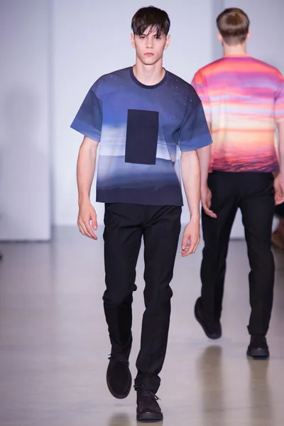 Look 24